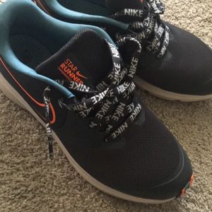 Women’s Nike shoes